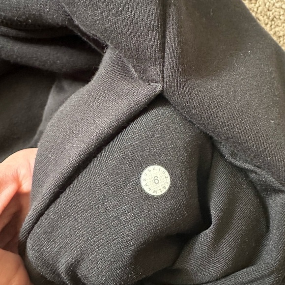 Lululemon Scuba Full-Zip Hoodie - Picture 3 of 3
